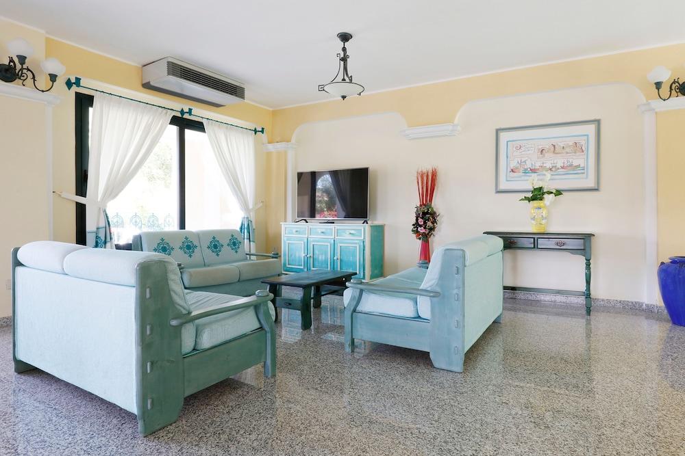 Residence Il Borgo Орозеи Екстериор снимка