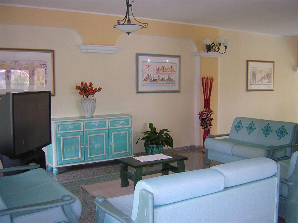 Residence Il Borgo Орозеи Екстериор снимка