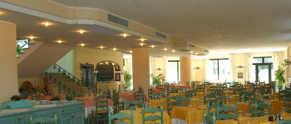 Residence Il Borgo Орозеи Екстериор снимка