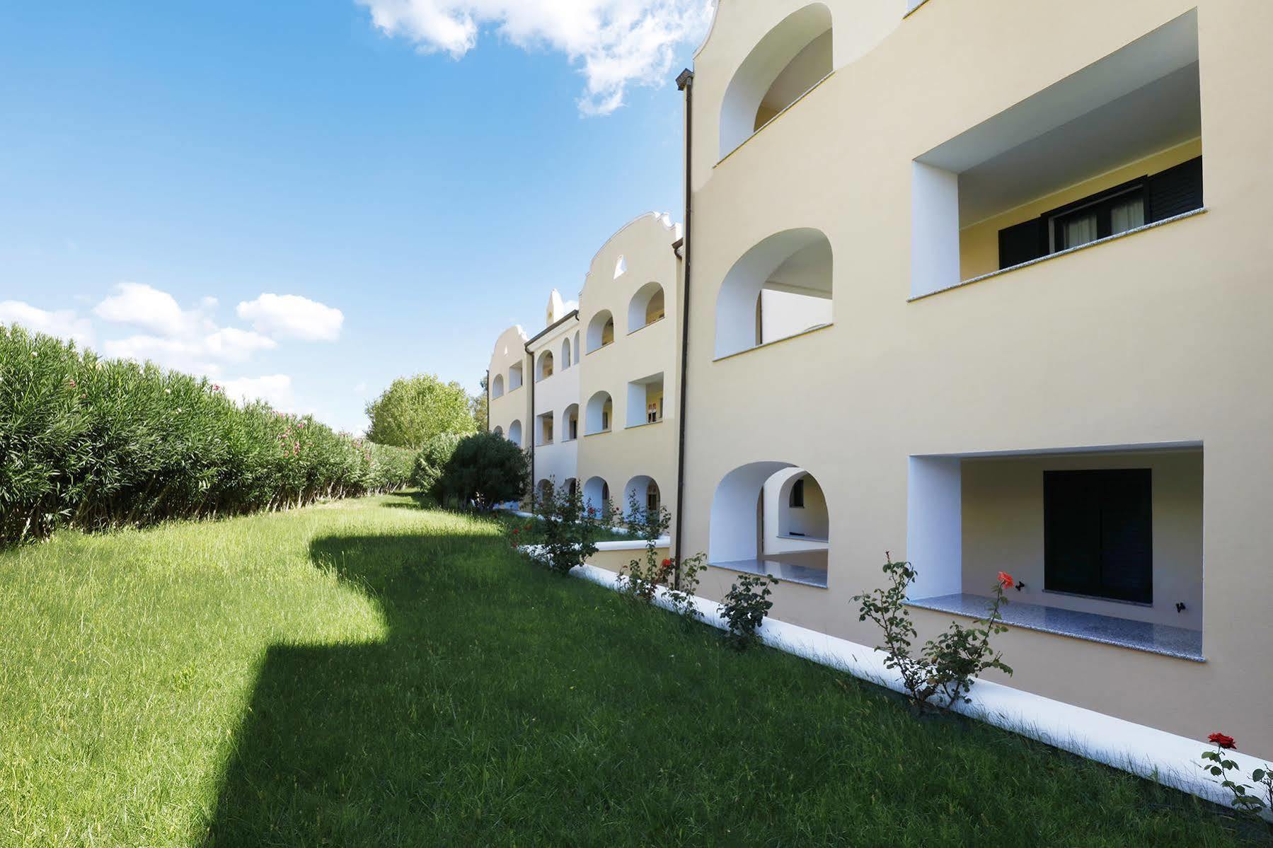 Residence Il Borgo Орозеи Екстериор снимка