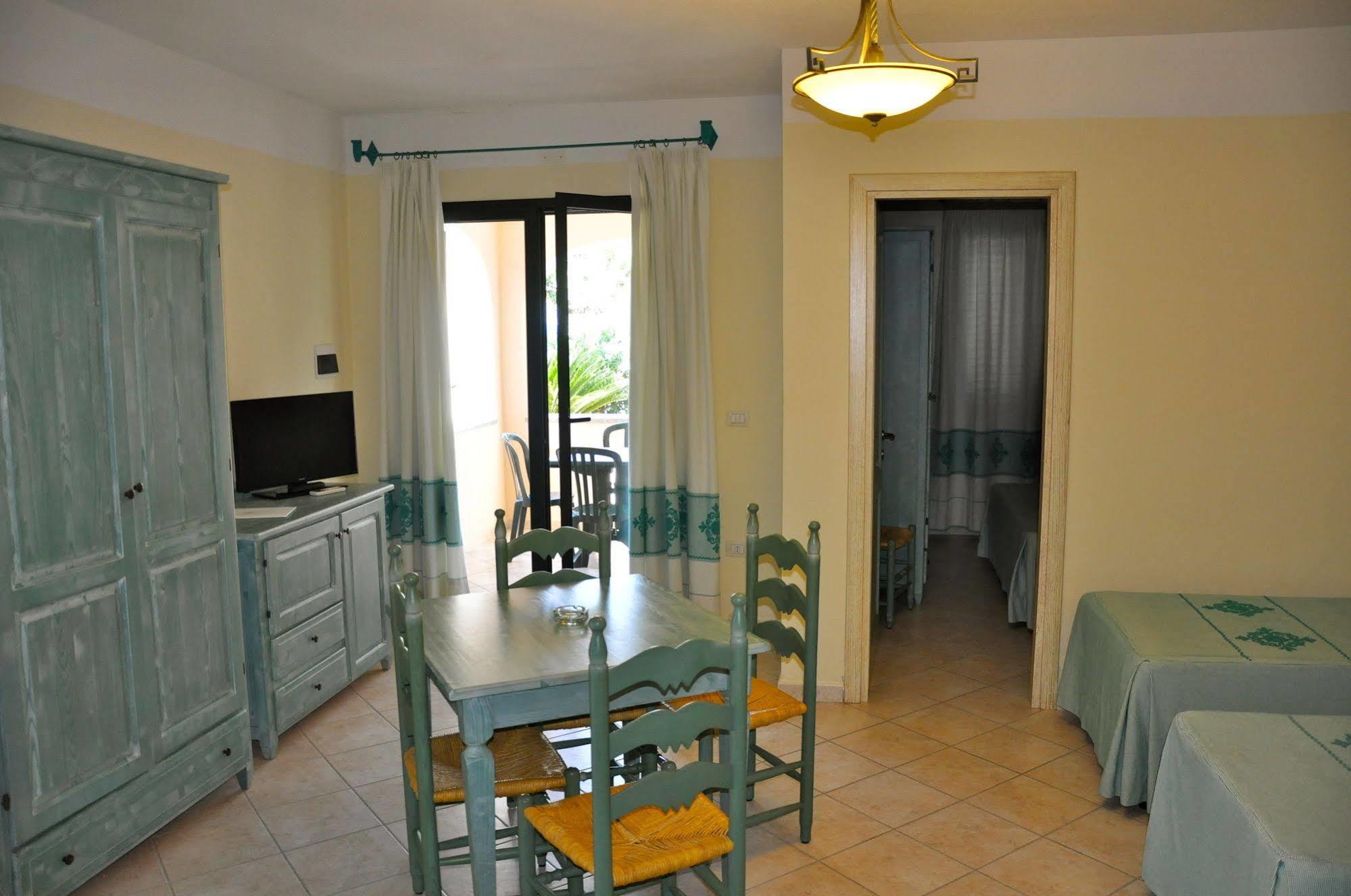 Residence Il Borgo Орозеи Екстериор снимка