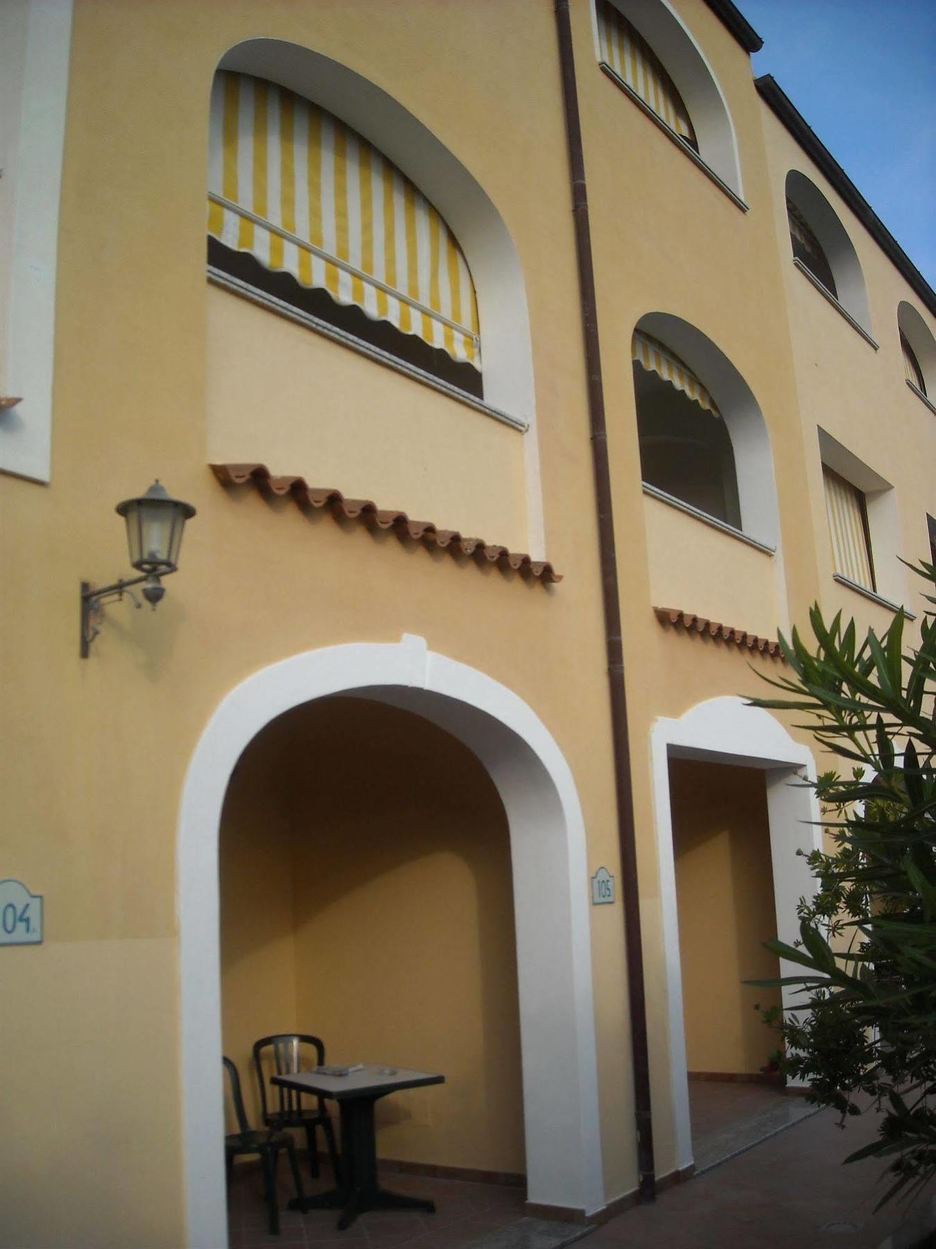 Residence Il Borgo Орозеи Екстериор снимка