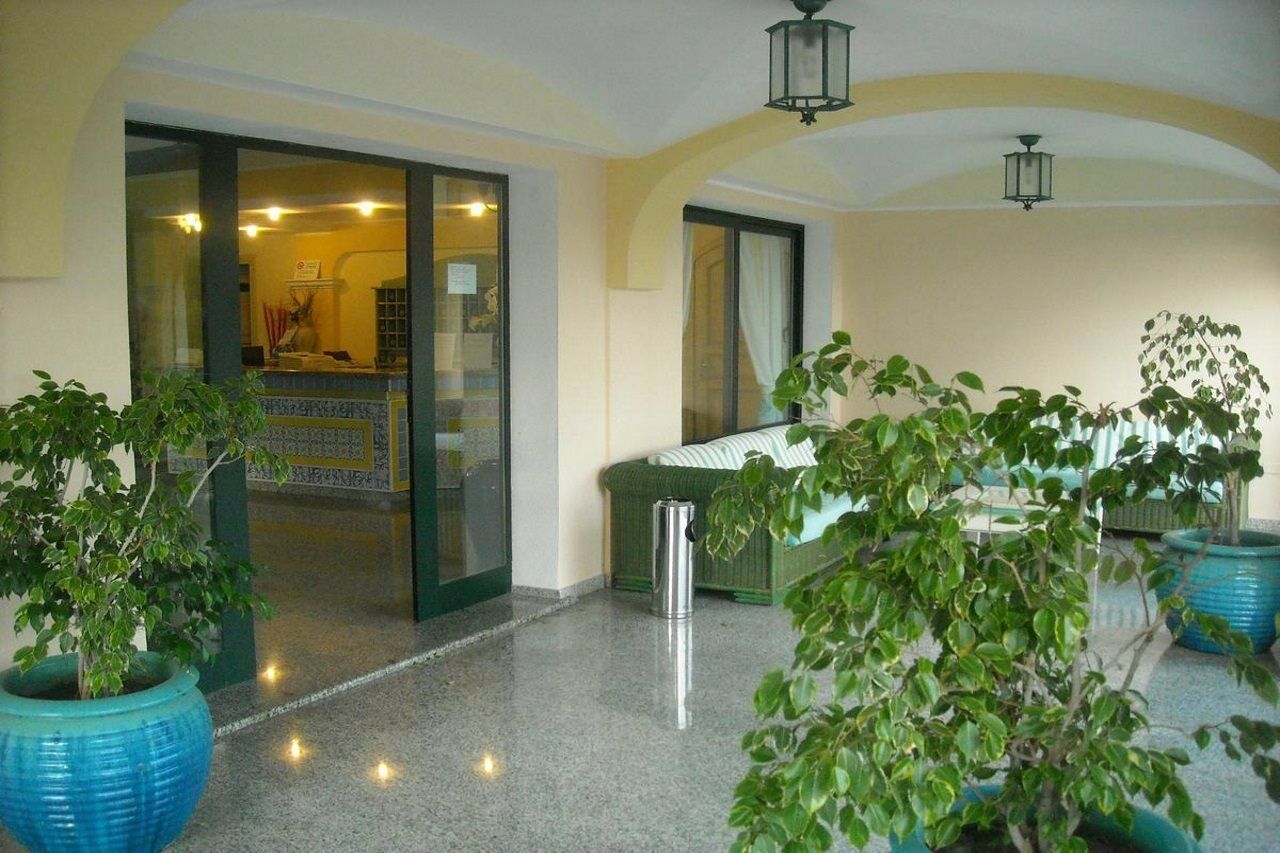 Residence Il Borgo Орозеи Екстериор снимка