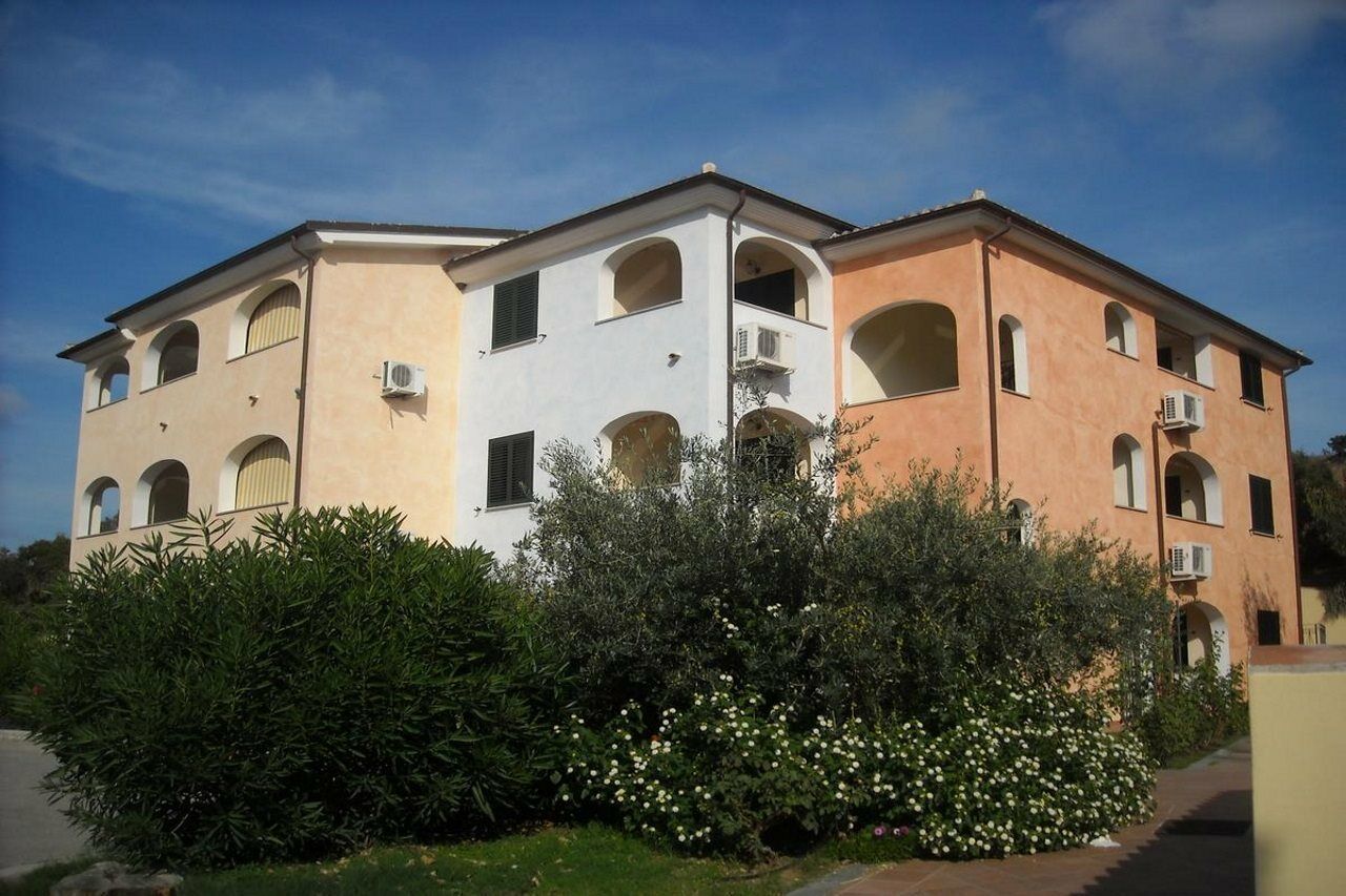 Residence Il Borgo Орозеи Екстериор снимка